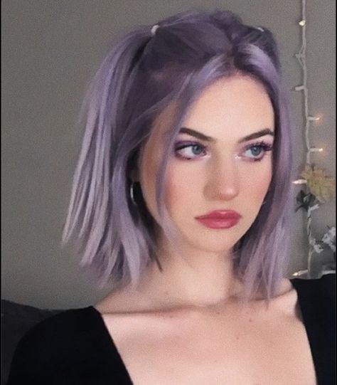 Short Dyed Hair, Kadeřnické Trendy, Short Grunge Hair, Vlasové Trendy, Hair Streaks, Lavender Hair, Hair Idea, Hair 2024, Hair Color Purple