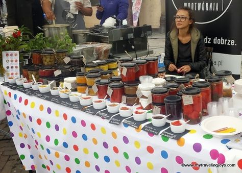 Homemade jams and salsas for sale at this farmer's market in Warsaw - Koszyki. Turkish Food Recipes, Homesteading Life, Farmers Market Booth, Farmers Market Display, Homemade Jams, Travel In Europe, Backyard Farm, Market Booth, Chocolate Festival