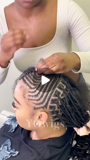 bohemain cornrows braids  ————————————  Video by our hairstylist 💁🏽‍♀️ @rockstarcheveux  *  Save $20.... | Instagram Peekaboo Cornrow Braids, Corn Row Patterns, Cornrows On Top Box Braids In Back, Goddess Straight Back Braids, Cornrows For Wigs, Condros Hairstyles, Cornrow Bob Braids Hairstyles, Cornrows In Front Box Braids In Back, Cornrows For Wig