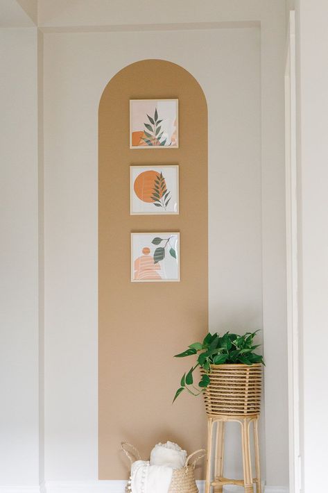 Hanging Paintings On The Wall Ideas, Room Inspo Retro, Door Art Bedroom, Faux Door, Indie Room Inspo, Hang Plants, Arch Wall, The Arch, Renter Friendly