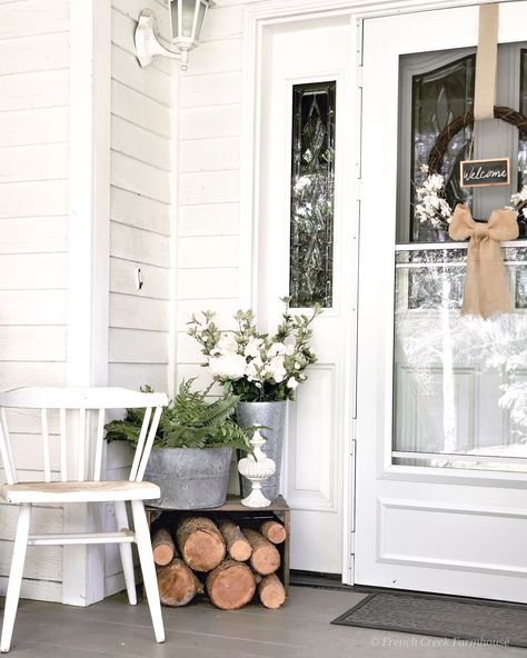 Country Chic Front Porch, Farmhouse Front Porches Artwork, Antique Front Porch Decor, Shabby Chic Exterior House, Spring Front Porch Decor Farmhouse Style, Early Spring Porch Decor, Modern Farmhouse Back Porch, Spring Outdoor Decor Porch, Spring Porch Decor Farmhouse Style