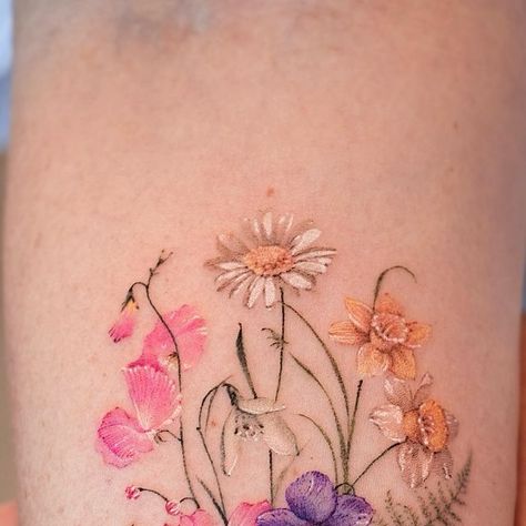 Dasol Kim on Instagram: "💐Bouquet of 10 birth flowers 💐  Just as each birth flower holds its own story, so does our life. For one client, I represented ten significant people in their life with their respective birth flowers.  🪷🪷 @soltattoo @vismstudio   #bouquet#flowerstattoo#bouquettattoo" Flower Bouquet Tattoo Color, Bouquet Tattoo Color, Flower Bouquet Tattoo, Bouquet Tattoo, Tattoo Color, Birth Flower, Birth Flowers, Color Tattoo, Tattoo Art