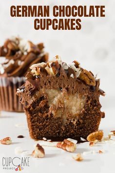 Mini German Chocolate Cakes, Cake Recipes Vanilla, Twix Cupcakes, German Chocolate Frosting, Stuffed Cupcakes, German Chocolate Cupcakes, Chocolate Cupcakes Filled, Coconut Pecan Frosting, Party Cupcakes