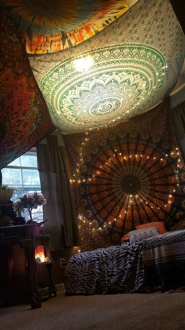 Hippie Room Inspo, Hippie Decorations, Mandala Tapestry Bedroom, Tapestry Bedroom Aesthetic, Room Tapestries, Ceiling Tapestry, Hippie Bedroom Decor, Wall Tapestry Bedroom, Cool Tapestries