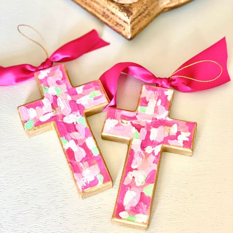 These beautiful custom designed hand painted abstract cross ornaments are sure to be a stunner on the tree! They are hand painted on paper mache in all the colors of the sea. They make a fabulous hostess and Christmas gift or a special gift for a new baby. Choose turquoise or pink. Personalize with a family name or year on the back for that extra special touch Purchase contains one hand painted ornament: Measures 5"x3" Please Note: Colors will vary slightly from picture as each one is painted in Christmas Art Christian, Diy Cross Ornaments, Dcp Outfits, Sorority Paintings, Hand Painted Nativity, Painted Crosses, Cross Ornaments, Hand Painted Christmas Ornaments, Hand Painted Crosses