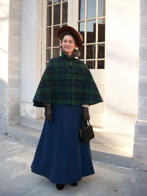 1890s Fashion Women, 1890 Dress, Wool Outfit, 1890 Fashion, 1899 Fashion, High Class Fashion, 1900 Fashion, Victorian Era Fashion, 1890s Fashion