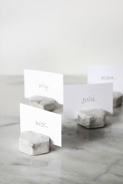 Do It Yourself | Room Decor | DIY Marble Place Card Holders by http://almostmakesperfect.com Place Card Holders Diy, Diy Marble, Marble Wedding, Wedding Details Card, Trendy Wedding Invitations, Invitations Diy, Minimalist Wedding Invitations, Fun Wedding Invitations, Faux Marble