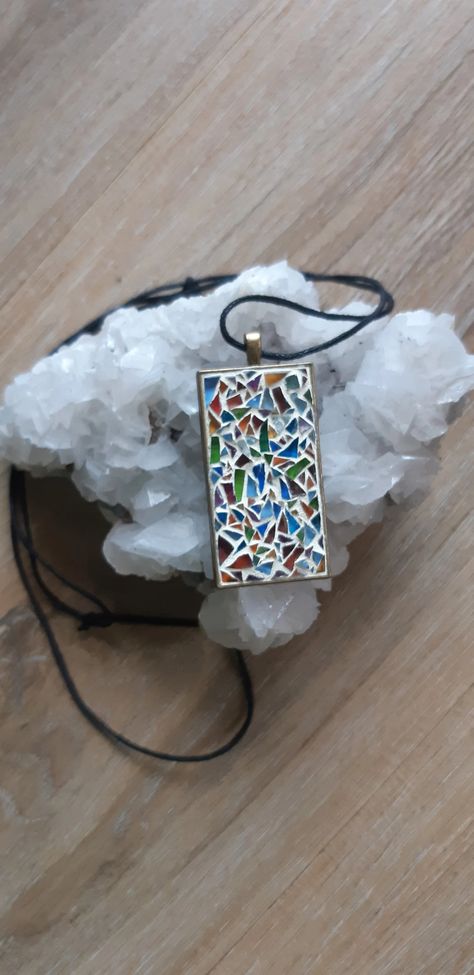 Mosaic Pendants, Mini Mosaic, Micro Mosaic Jewelry, Mosaic Jewelry, Fused Glass Artwork, Mosaic Art Projects, Stained Glass Jewelry, Jewelry Glass, Sea Glass Crafts