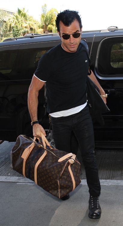 Don't Leave Home Without It: Celebrities and Their Louis Vuitton Luggage - Page 16 of 42 - PurseBlog Lv Keepall, Melie Louis Vuitton, Louis Vuitton Duffle Bag, Louis Vuitton Bag Outfit, Louis Vuitton Outfit, Louis Vuitton Dress, Backpacks Travel, Louis Vuitton Luggage, Justin Theroux