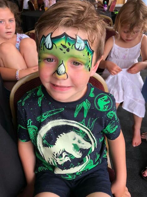 Dinasour Makeup Halloween, Triceratops Face Paint, Dragon Face Paint Easy For Kids, Boy Face Painting Ideas, Dino Face Paint Easy, Dinosaur Face Paint Easy, Boys Face Painting Ideas, Face Painting Boys, Dino Face Paint