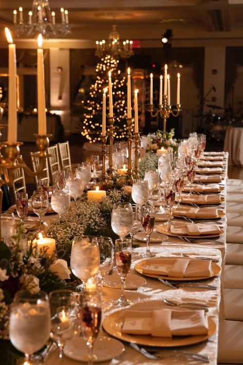 Winter Wedding Themes Romantic, Small Winter Wedding Reception, December Bridal Party, Classy December Wedding, Christmas Home Wedding, Silver And Gold Christmas Wedding, Wedding Table Decorations Christmas, December Wedding Inspiration, Winter Wedding Uk