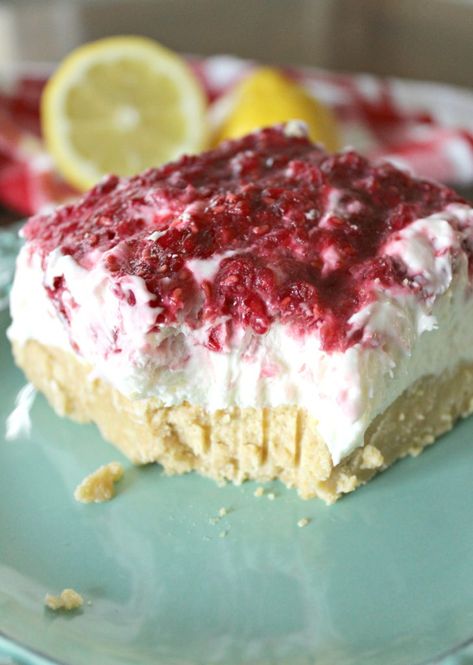 Lemon Raspberry Desserts, Desserts Potluck, Sweet Tooth Craving, Lemon Raspberry Cheesecake, Potluck Desserts, Mousse Dessert, Raspberry Recipes, Hot Outside, Salty Cake