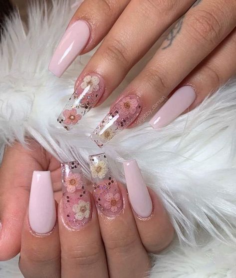 Pink Nail Ideas, Pink Flower Nails, Luv Nails, Licensed Cosmetologist, Shiny Nails Designs, Gold Acrylic Nails, Clear Acrylic Nails, Halloween Acrylic, Pretty Nail Colors