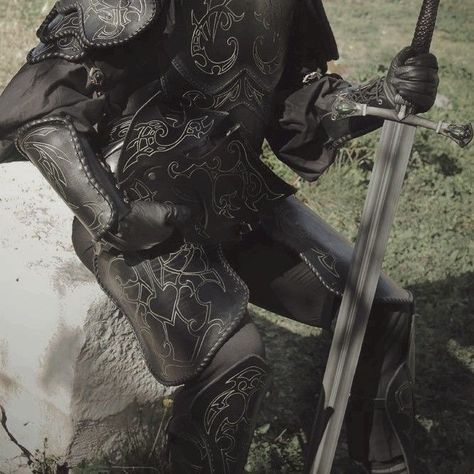 Black Knight Aesthetic, Medieval Knight Aesthetic, Gothic Knight, Knight Aesthetic, Half Elf, Black Armor, Medieval Aesthetic, Fire And Blood, Targaryen Aesthetic