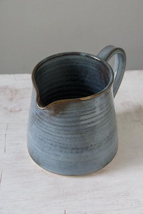 Ceramics Sgraffito, Ceramic Pitchers, Pitchers Pottery, Pottery Jugs, Handmade Ceramics Pottery, Rustic Pottery, Pottery Jug, Jug Vase, Ceramic Jug