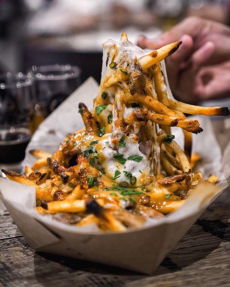 Loaded French Fries Recipe, Loaded French Fries, Toast Bar, Yam Fries, Chef Grill, Yummy Fries, Recipe Lunch, Burger Fries, Loaded Fries