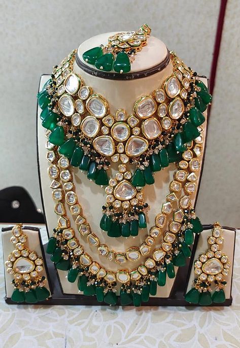 Kundan Jewelry Bridal, Bridal Kundan Jewellery Set Gold, Green Bridal Jewellery Set Kundan, Indian Bridal Jewellery Set Wedding, Kundan Bridal Jewellery Set, Kundan Jewellery Bridal Gold, Green Jewellery Indian Bridal, Bridal Jewellery Set Weddings, Bridal Necklace Set Weddings