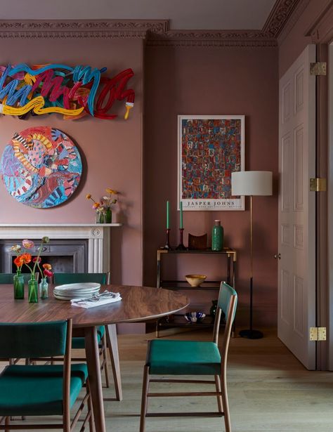 Kate Guinness fills a formerly minimalist Kensington house with joyful colour and pattern | House & Garden Dark Green Rooms, Kensington House, Cottage Chairs, Oval Room Blue, Childrens Bathroom, Cosy Interior, Mulberry Home, Paint And Paper Library, Town House