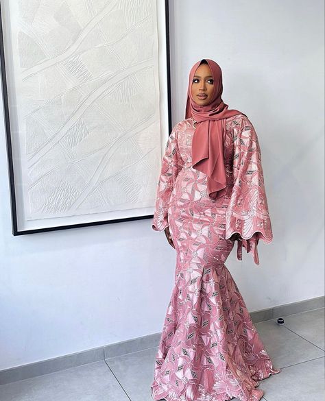 Eid Outfits African, Eid Dress Ideas, Nigerian Traditional Dresses, Nigerian Lace Styles Dress, African Party Dresses, Modest Dresses Fashion, Best African Dresses, African Dresses Modern, African Inspired Clothing