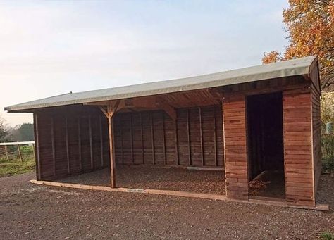 Pasture Shelter, Field Shelters, Goat Playground, Farm Storage, Timber Gates, Composite Cladding, Wood Heat, Animal Ideas, House Cladding