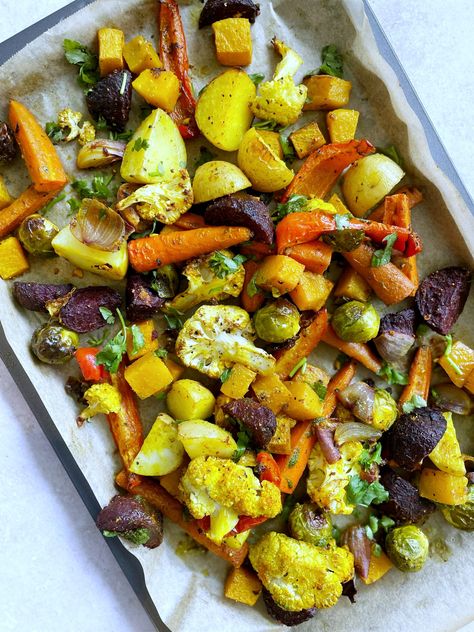 Curry Roasted Vegetables, East Indian Vegetable Dishes, Indian Veggies Recipe, Indian Grilled Vegetables, Vegetarian Recipes Spicy, Roasted Curry Vegetables, Indian Spiced Vegetables, Curried Roasted Vegetables, India Side Dish