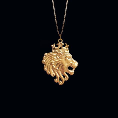 𝗣𝗘𝗡𝗗𝗔𝗡𝗧 𝗜𝗡𝗙𝗢𝗥𝗠𝗔𝗧𝗜𝗢𝗡 This pendant is made of real, solid gold. * Made in USA * Material: 14k or 18k solid gold * Finish: polished * Pendant height: 1.25" (32 mm) | *includes the small circle, bail dimensions not included * Width: 0.95" (24 mm) * Pendant weight: approx. 6 grams (14k) * Bail: fits up to 4 mm chains * Solid back, not hollow * A certificate of authenticity is included * Delivered in our elegant jewelry box, making it the perfect gift 𝗖𝗛𝗔𝗜𝗡 Our chain is made of Lion Crown, Lion Head Necklace, Leo Necklace, Crown Pendant, Lion Necklace, Lion Pendant, Gold Lion, Gold Dragon, Egyptian Jewelry