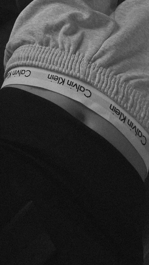 Calvin Klein Boxers Aesthetic Men, Calvin Klein Boxers Aesthetic, Boxer Calvin Klein Men, Calvin Klein Men Outfits, Calvin Klein Snap, Boxers Aesthetic, Sunny Chopra, Aestethic Photo, Veiny Arms