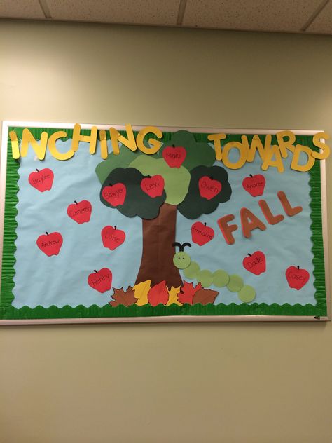 Bulletin Board Ideas With Apples, School Age Bulletin Boards Ideas Fall, Bulletin Board Ideas For Preschool September, Classroom Themes Daycare Fall, Apple Border Bulletin Board, September Door Decorations Daycare, Fall Bulletin Board Ideas Apples, Preschool Bulletin Boards For September, Bullent Boards Ideas September