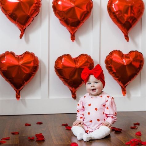 Infant photo shoot for valentines day with red heart balloons Mommy And Me Valentines Day Photo Shoot, Infant Valentines, Valentines Day Photo Shoot, Valentines Baby Photos, Valentine Shoot, Red Heart Balloons, Valentines Day Pizza, Engagement Party Decor, Month Pictures