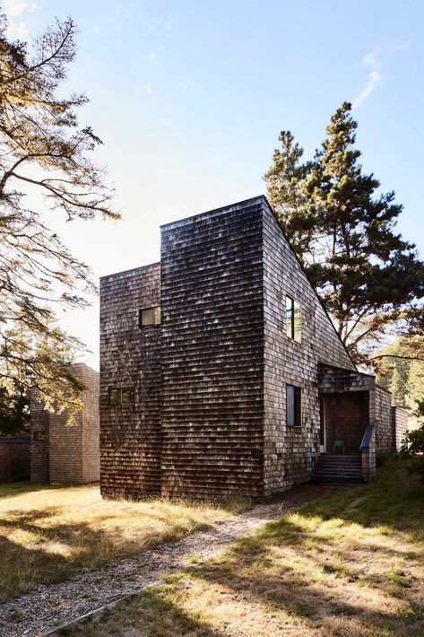 Sea Ranch California, Northern California Style, Artist Couple, Upper East Side Apartment, California Architecture, Mendocino Coast, Sea Ranch, Frank Gehry, Ranch Home