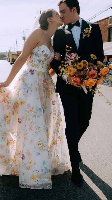 Savin London Wedding Dress, Wedding Dress With Color, Hand Painted Wedding Dress, Painted Wedding Dress, Savin London, Colorful Wedding Dress, Bridle Dress, Wedding August, Colored Wedding Dress