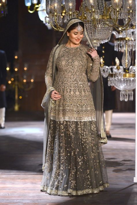 Indian Maternity Wear, Lakme Fashion Week 2016, Indian Maternity, Dress For Pregnant Women, Online Wedding Dress Shopping, Dresses For Pregnant Women, Indian Bridal Lehenga, Traditional Indian Outfits, Indian Wedding Wear