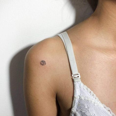 Small shoulder tattoos | Projaqk Tiny Tattoo On Shoulder, Small Tattoo Shoulder Women, Little Shoulder Tattoos, Tattoo On Front Shoulder, Small Inner Arm Tattoos For Women, Shoulder Small Tattoo, Small Tattoo On Shoulder, Shoulder Tattoo Placement, Fine Line Shoulder Tattoo