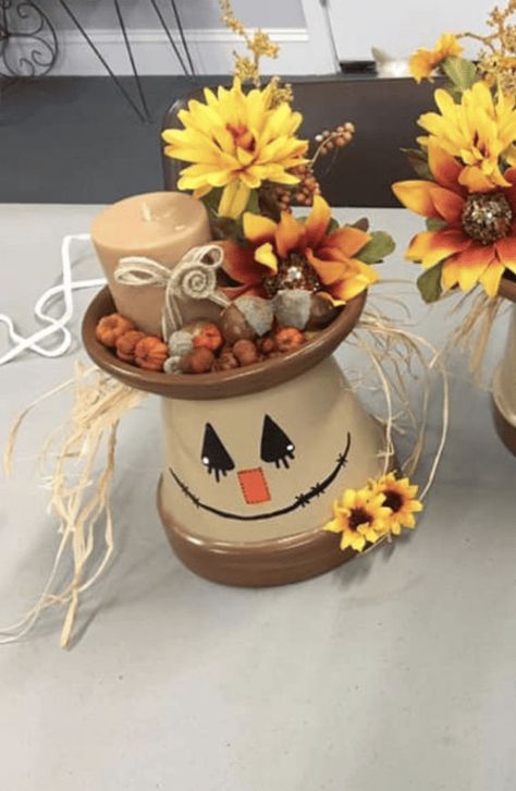 Terra Cotta Pot Crafts Diy, Fall Pumpkin Crafts, Fall Decor Diy Crafts, Terra Cotta Pot Crafts, Thanksgiving Decorations Diy, Flower Pot Crafts, Halloween Crafts Decorations, Fall Thanksgiving Decor, Decorating Ideas For The Home