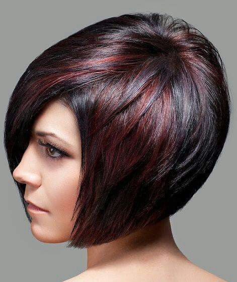 Red highlights Witchery Clothing, Balayage Red, Short Balayage, Short Hair Brown, Short Dark Hair, Stacked Bob Haircut, Bob Haircut With Bangs, Red Highlights, Funky Hairstyles