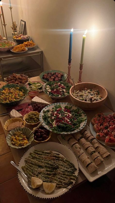 Different Types Of Food, Fest Mad, Birthday Dinner Party, Idee Pasto, Läcker Mat, Silvester Party, Deilig Mat, Dinner With Friends, Idee Pasto Sano