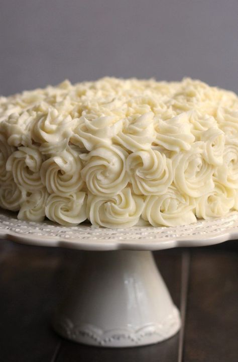 Making a Bakery Quality White Cake with Buttercream Frosting | White Cake | Wedding Cake | Birthday Cake | Best White Cake #BestWhiteCake #WhiteCake #WeddingCake #birthdaycake #Frosting #VanillaCake #AlmondCake Piping Cream Cheese Frosting, Pipeable Cream Cheese Frosting, Homemade White Cakes, Whipped Cream Cheese Frosting, Decorate A Cake, White Cake Recipe, Cake Frosting Recipe, Torte Cupcake, Cake With Cream Cheese Frosting