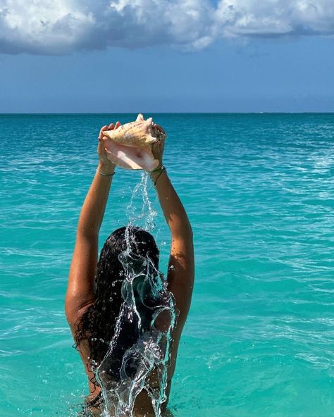 Beach Girl Aesthetic, Ocean Girl, Ocho Rios, Shotting Photo, Photographie Inspo, Ocean Vibes, Summer Goals, Images Esthétiques, Island Vibes