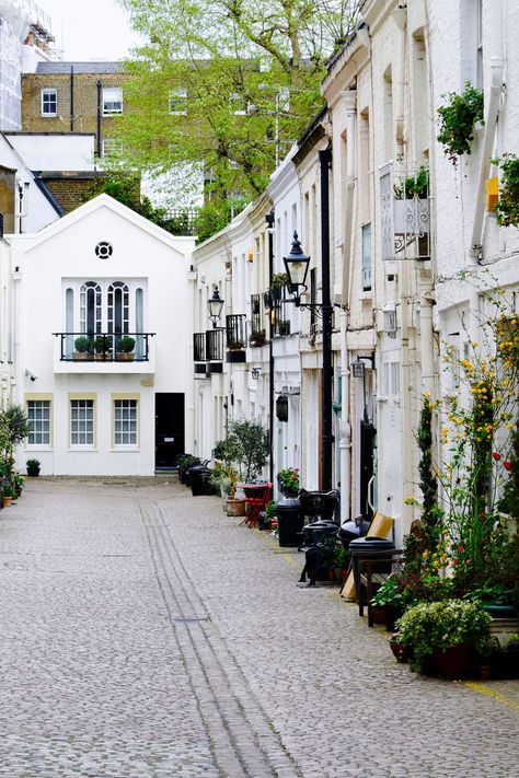 Looking for some hotspots to fill your feed with cute houses? Let’s go through a virtual tour of Best Mews in London! Mews House London | London Mews House | Mews Houses London | Mews Houses In London | Mews In London | Kynance Mews London | Royal Mews London | London Royal Mews | St Luke Mews London | Warren Mews London | Spring Mews London | Bathurst Mews London | Mews Street London | Stanhope Mews London | Queen’s Gate Mews London | Albion Mews London | Holland Park Mews | Kynance Mews, Best Chocolate Bundt Cake, London Mews House, Chocolate Bundt Cake Recipe, Houses In London, Cute Houses, London Queen, St Luke, London Houses