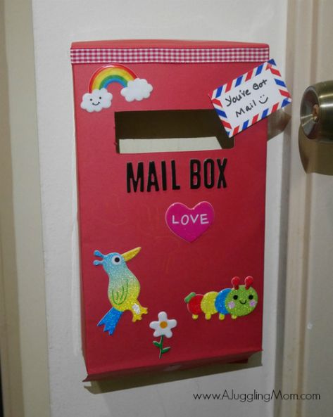 Comment Box Ideas, Post Box Diy, Post Box Craft, Cereal Boxes Diy, Diy Valentine's Mailbox, Kids Mailbox, Recycled Crafts Kids Projects, Write Love Letters, Diy Cereal