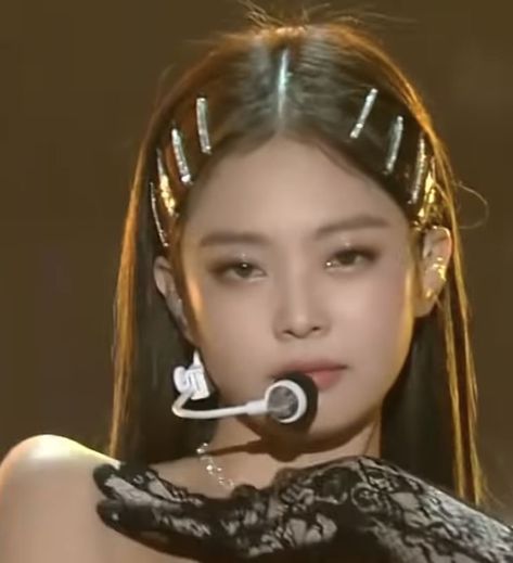 Jennie Kim Hairstyle, Stage Hairstyles, Jennie Hairstyles, Hair Staly, Hair Stages, Kim Hair, Kpop Hair, Perfect Hairstyle, Power Of Makeup