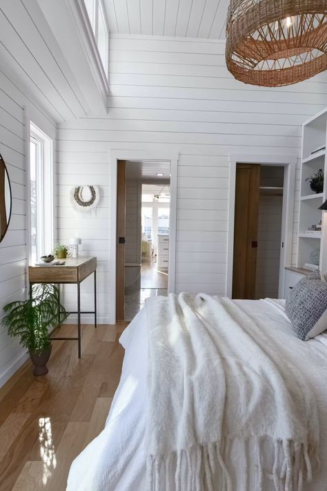 Tiny House Camper, Tiny Home On Wheels, Tiny House Talk, Comfortable Couch, Tiny House Inspiration, Home On Wheels, Bedroom Images, Cottage Bedroom, Tiny Cabin