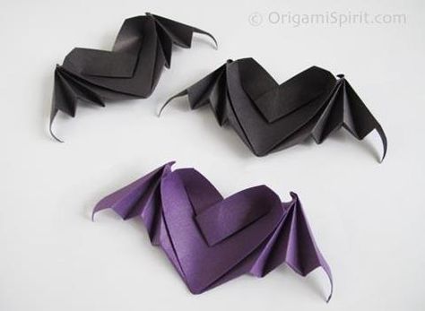 oragami paper bats Origami Bats, Origami Halloween, Halloween Origami, Winged Heart, Folding Origami, Origami Paper Art, Origami Heart, Origami Instructions, Heart With Wings