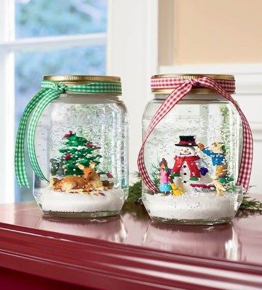 Snow Globe Mason Jar, Christmas Snow Globes Diy, Mason Jar Christmas Crafts, Globe Diy, Jar Projects, Jars Snow, Diy Snow Globe, Winter Ornaments, Christmas Money