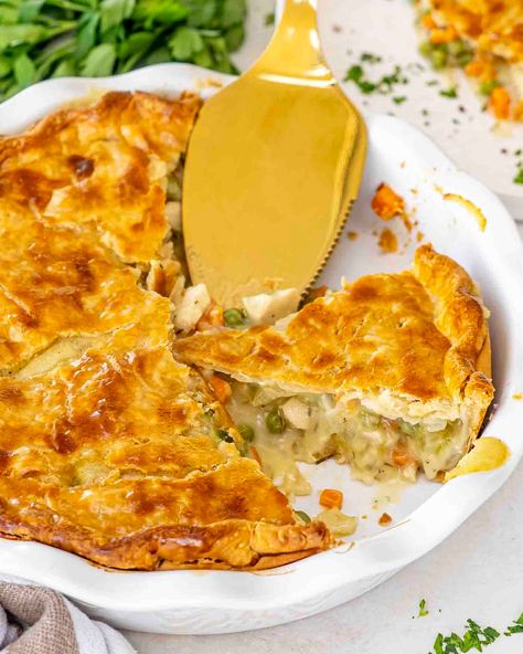 Delicious and comforting, this Quick & Easy Homemade Chicken Pot Pie is perfect for busy nights! Tender chicken and veggies in a creamy sauce, baked in a flaky crust. A family favorite! 🥧❤️ #ChickenPotPie #ComfortFood #EasyRecipes One Crust Chicken Pot Pie, Easy Homemade Chicken Pot Pie, Dinner Pies, Homemade Chicken Pot Pie, Chicken Pot Pies, Homemade Pie Crust Recipe, Scratch Cooking, Chicken And Veggies, What's For Supper