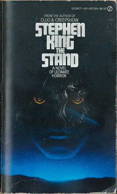 The 1980 Signet paperback edition of "The Stand" (United States edition) with the great cover art by Don Brautigam. There have been dozens of printed editions of Kings classic post-apocalyptic novel over the past thirty-eight years, but none as effective as this one. In my opinion of course. The Stand Stephen King, Post Apocalyptic Books, Steven King, Stephen King Novels, Horror Book Covers, Stephen King Books, Horror Fiction, King Book, Horror Novel