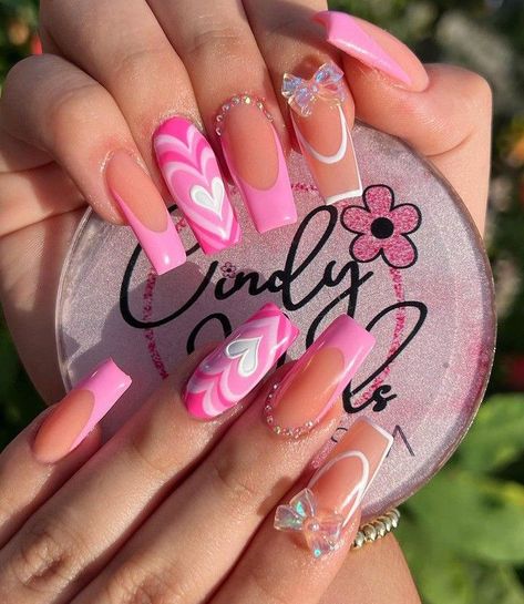 Barbie Tumbler, Tumbler Aesthetic, Purple Glitter Nails, Lilac Nails, Romantic Nails, Nails Design With Rhinestones, Girly Acrylic Nails, Cute Acrylic Nail Designs, Pretty Nail Art Designs