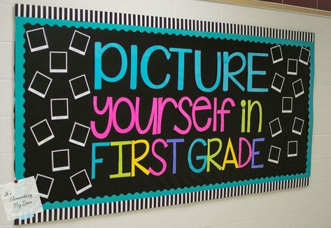 Kindergarten Bulletin Boards, Preschool Bulletin, Preschool Bulletin Boards, First Grade Writing, School Doors, Back To School Bulletin Boards, Bulletin Board Ideas, 2nd Grade Classroom, Teaching First Grade