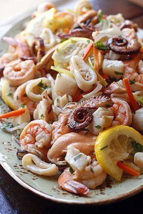 MARINATED SEAFOOD SALAD ~~~ this recipe is shared with us from the restaurant, "fresco by scotto" in new york city. [Italy] [foodnetwork] Artisan Recipes, Mediterranean Seafood, Salad Italian, Italian Seafood, Sea Food Salad Recipes, Salad Appetizer, Italian Weddings, Resep Salad, Seafood Salad