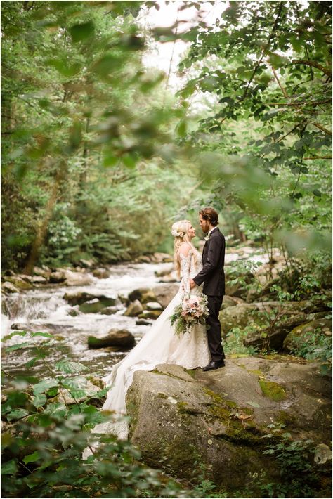 Mountain Wedding Pictures Photo Ideas, Elope Gatlinburg Tn, Smoky Mountain Wedding Photos, Mountain Wedding Poses, Wedding Photos In Mountains, Creek Wedding Photos, Wedding Mountain Photos, Hiking Wedding Photos, Wedding Photo Ideas Mountains